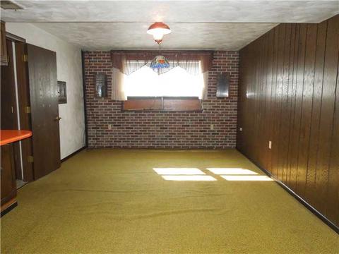 4 Dover Rd, Irwin, PA 15642 photo 11
