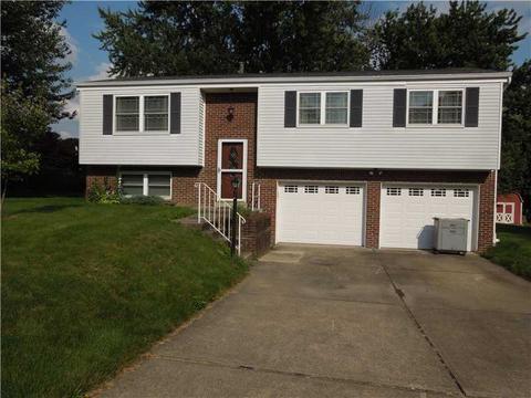 4 Dover Rd, Irwin, PA 15642 photo 1
