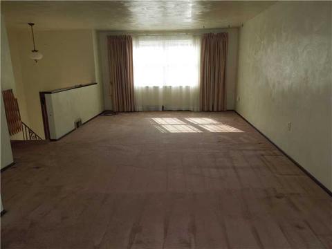 4 Dover Rd, Irwin, PA 15642 photo 3