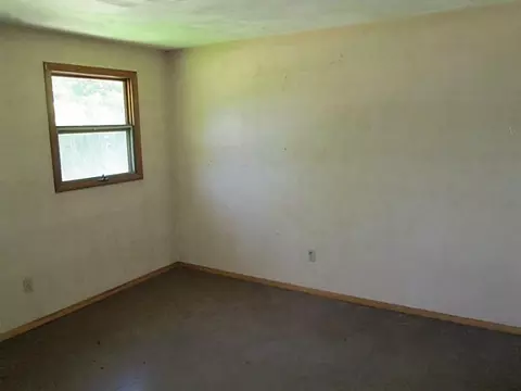 1112 Upper Mateer Rd, Vandergrift, PA 15690 photo 18