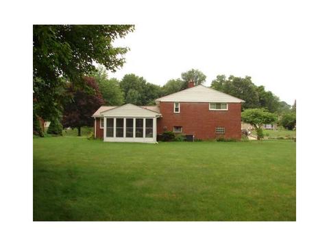 105 Clover Dr, Monaca, PA 15061 photo 3