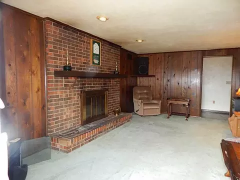 201 Taft Ct, Irwin, PA 15642 photo 5