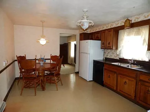 201 Taft Ct, Irwin, PA 15642 photo 11