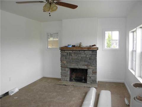 711 8th St, Clairton, PA 15025 photo 6