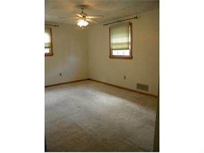 971 Abrams Dr, Irwin, PA 15642 photo 13