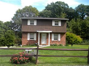 971 Abrams Dr, Irwin, PA 15642 photo 1