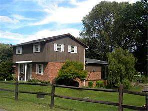971 Abrams Dr, Irwin, PA 15642 photo 3