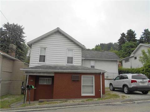 631 Main St, Irwin, PA 15642 photo 1