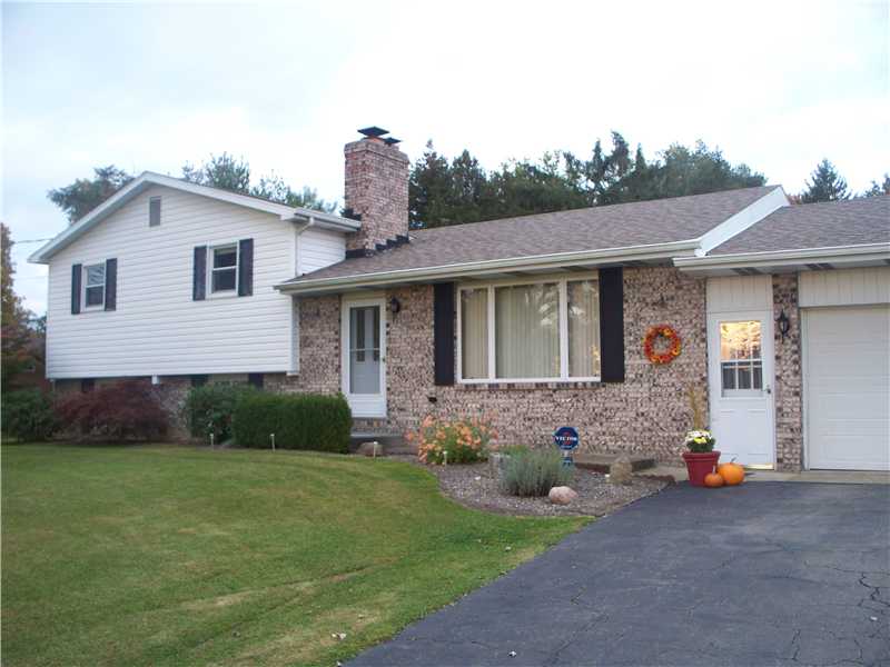172 Mitchell Rd, West Middlesex, PA 16159 photo 1