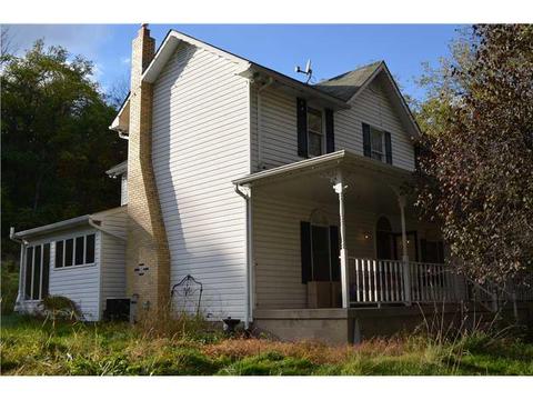 2027 Dime Rd, Vandergrift, PA 15690 photo 1