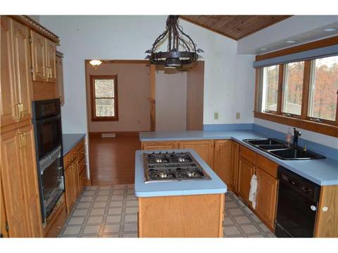 2027 Dime Rd, Vandergrift, PA 15690 photo 8