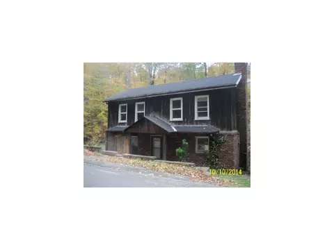 3000 Baker School Rd, Irwin, PA 15642 photo 1