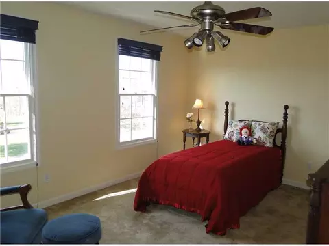 202 Walnut Dr, Eighty Four, PA 15330 photo 16