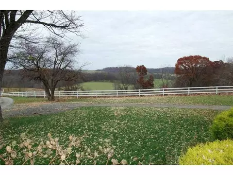 10 Minick Ln, Eighty Four, PA 15330 photo 15