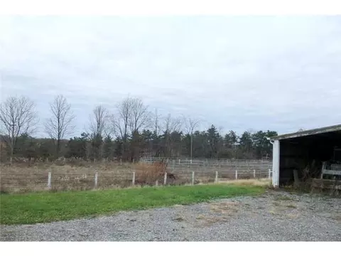 10 Minick Ln, Eighty Four, PA 15330 photo 16