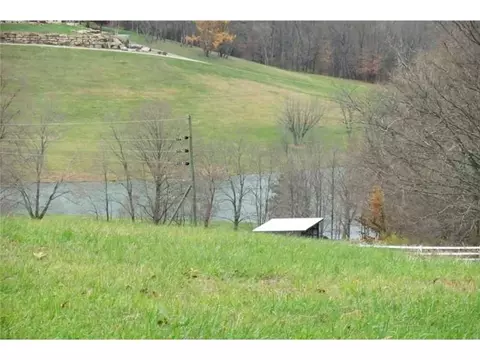 10 Minick Ln, Eighty Four, PA 15330 photo 24