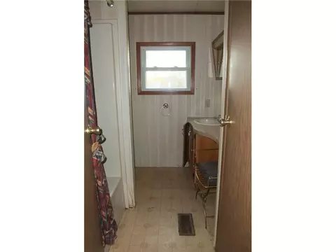 10 Minick Ln, Eighty Four, PA 15330 photo 9