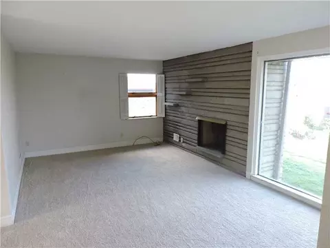 1503 Oneida Dr, Clairton, PA 15025 photo 3