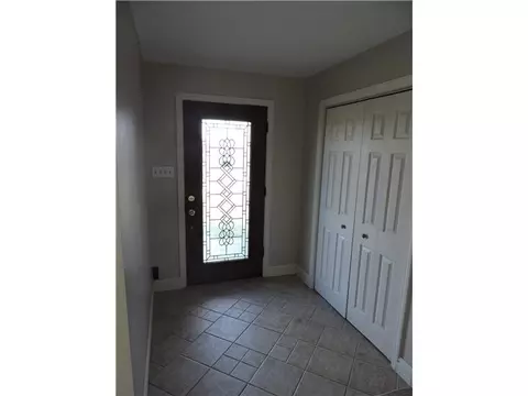 1503 Oneida Dr, Clairton, PA 15025 photo 2
