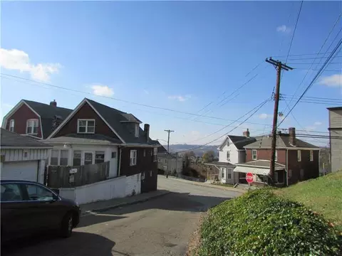 1749 Brinton Ave, Braddock, PA 15104 photo 5