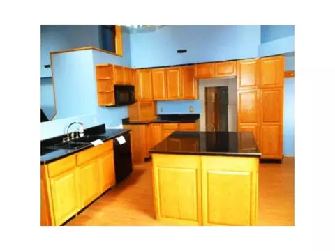 7 Cecil Elementary Dr, Cecil, PA 15321 photo 2
