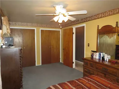877 Quaker Dr, Irwin, PA 15642 photo 14
