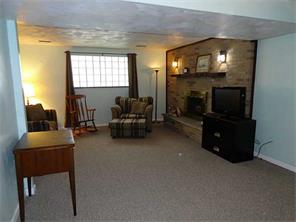 111 Charles Dr, Irwin, PA 15642 photo 8