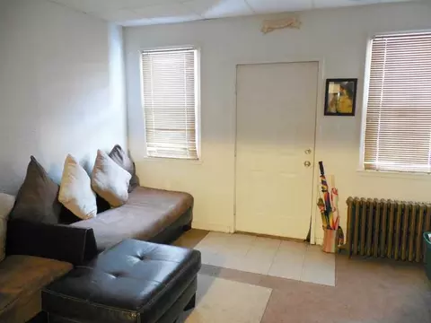 534 3rd St, Clairton, PA 15025 photo 4