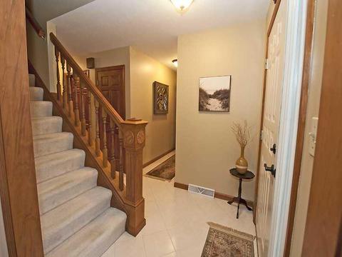 606 Cheshire, Seven Fields, PA 16046 photo 2