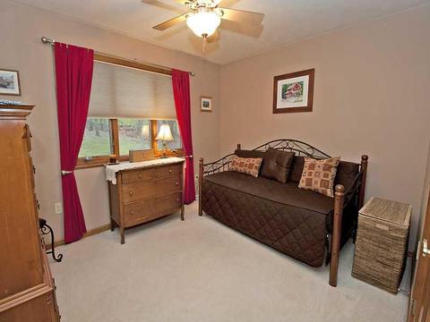 606 Cheshire, Seven Fields, PA 16046 photo 16