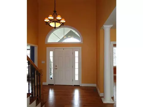 218 Arrowhead Ln, Eighty Four, PA 15330 photo 3