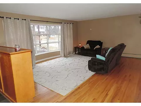 5053 Sequoia Ct, Export, PA 15632 photo 3