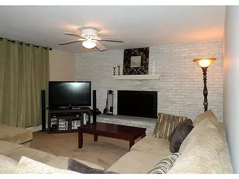 5053 Sequoia Ct, Export, PA 15632 photo 5