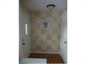 13211 Sylvia Dr, Irwin, PA 15642 photo 2