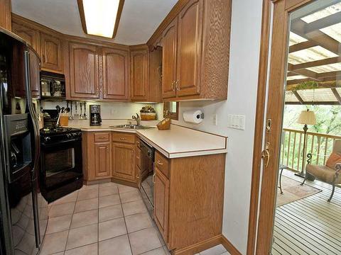 481 Corey Dr, Irwin, PA 15642 photo 9