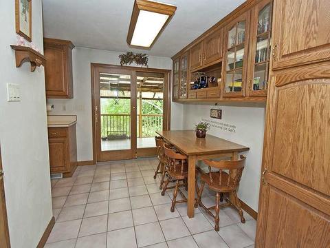 481 Corey Dr, Irwin, PA 15642 photo 8