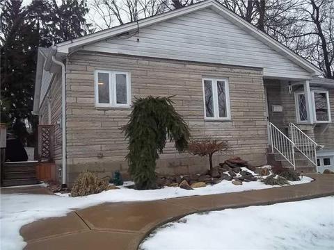 903 9th St, Irwin, PA 15642 photo 1