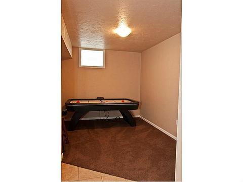 606 Oakhurst, Irwin, PA 15642 photo 25