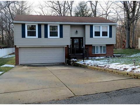 214 Maple Dr, Beaver, PA 15009 photo 1