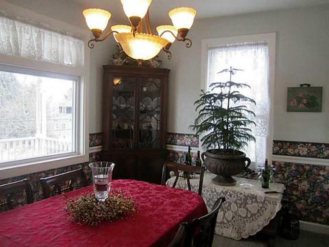 641 N 6th St, Clairton, PA 15025 photo 7