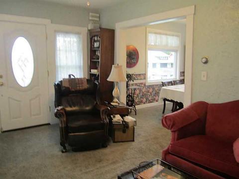 641 N 6th St, Clairton, PA 15025 photo 10