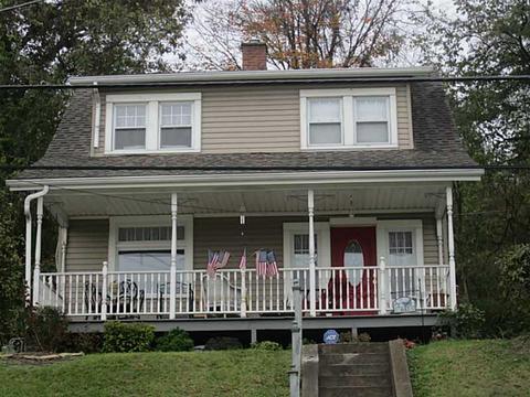 641 N 6th St, Clairton, PA 15025 photo 1