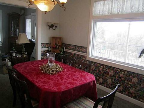 641 N 6th St, Clairton, PA 15025 photo 8