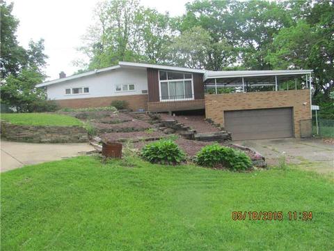 504 Davis, Clairton, PA 15025 photo 6