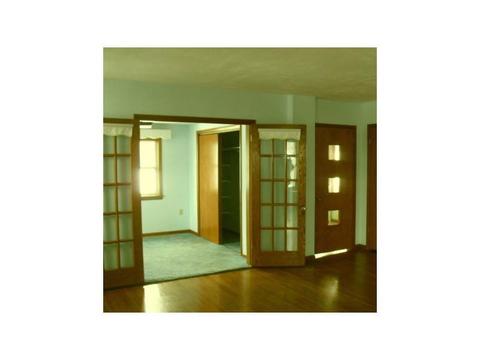 751 7th Ave, Coraopolis, PA 15108 photo 5