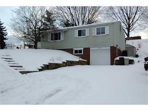 1776 Ivanhoe Dr, Irwin, PA 15642 photo 1