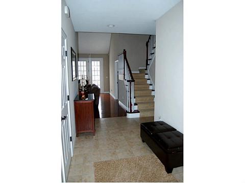 558 E Vanderbilt, Mars, PA 16046 photo 3