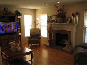 8530 Single Tree Ct, Irwin, PA 15642 photo 4