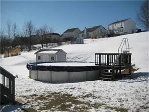 8530 Single Tree Ct, Irwin, PA 15642 photo 2
