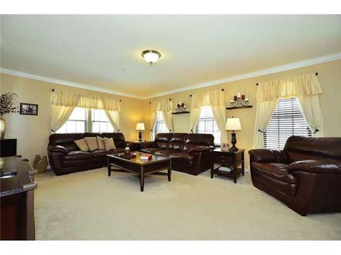 276 Broadstone Dr, Mars, PA 16046 photo 3